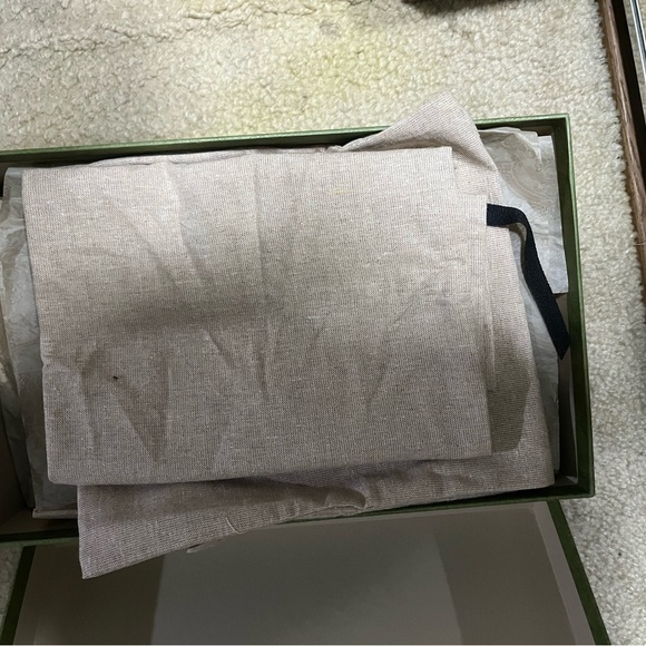 Gucci Sandals - Picture 6 of 11